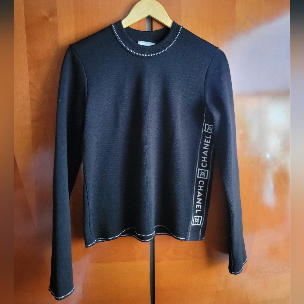 Chanel CC Logo Black Long Sleeve Top with White Decorative Stitching - Picture 3 of 15
